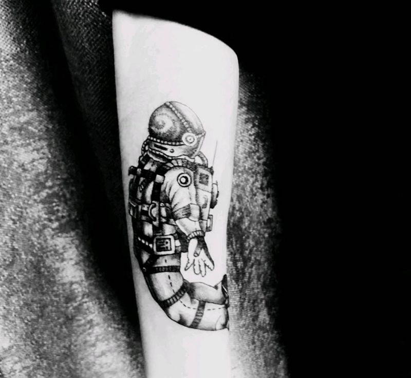 宇航员纹身图片