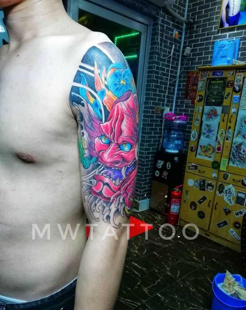 班诺纹身图片_手臂老传统纹身图案