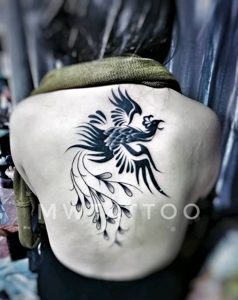 凤凰涅槃纹身图片_背部纹身图案