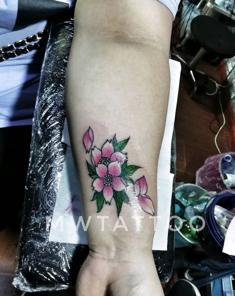 樱花纹身图片_手臂手部Old School纹身图案