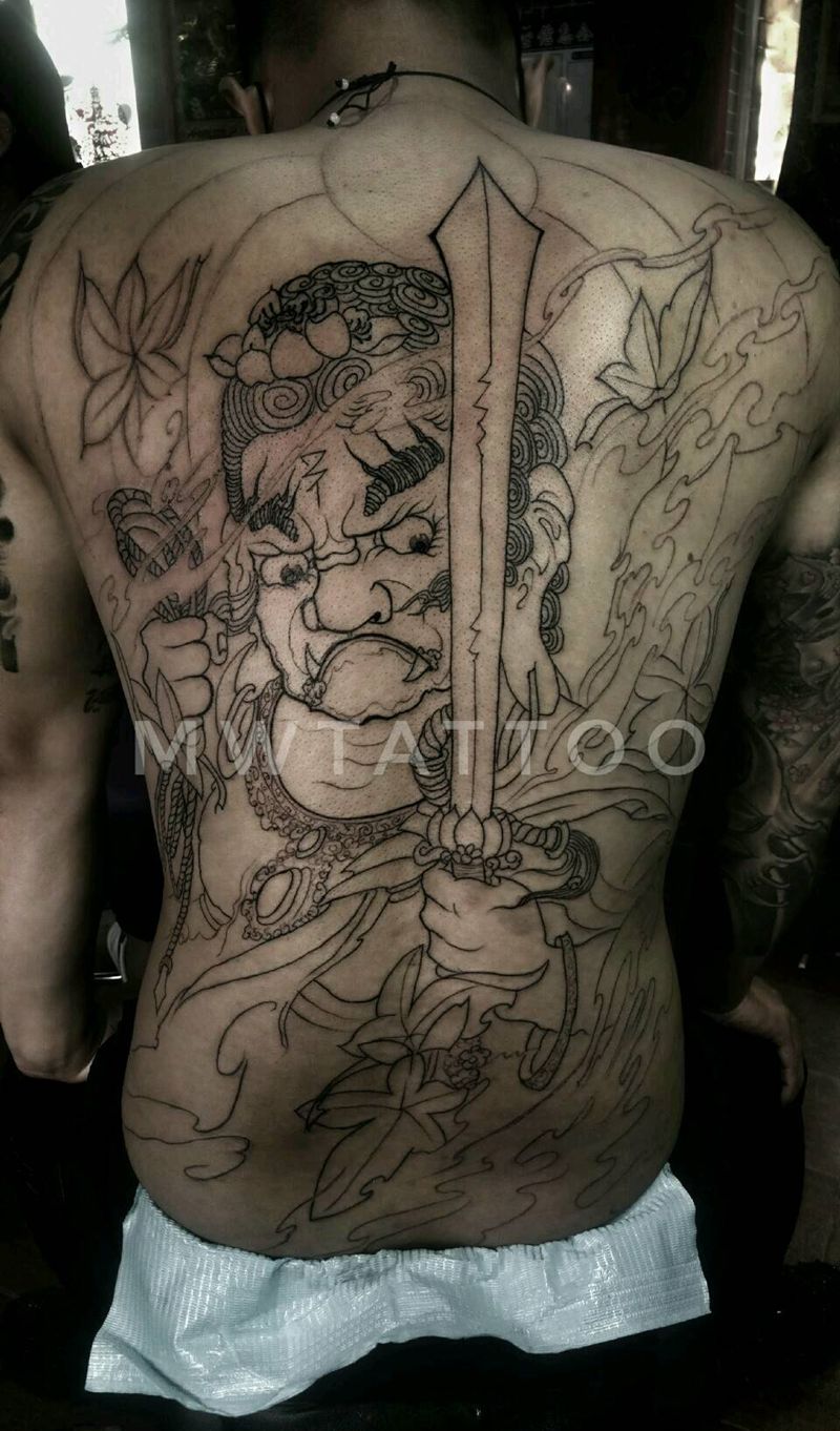 不动冥王纹身图片