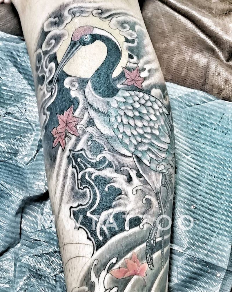 鹤纹身图片_腿部新传统纹身图案