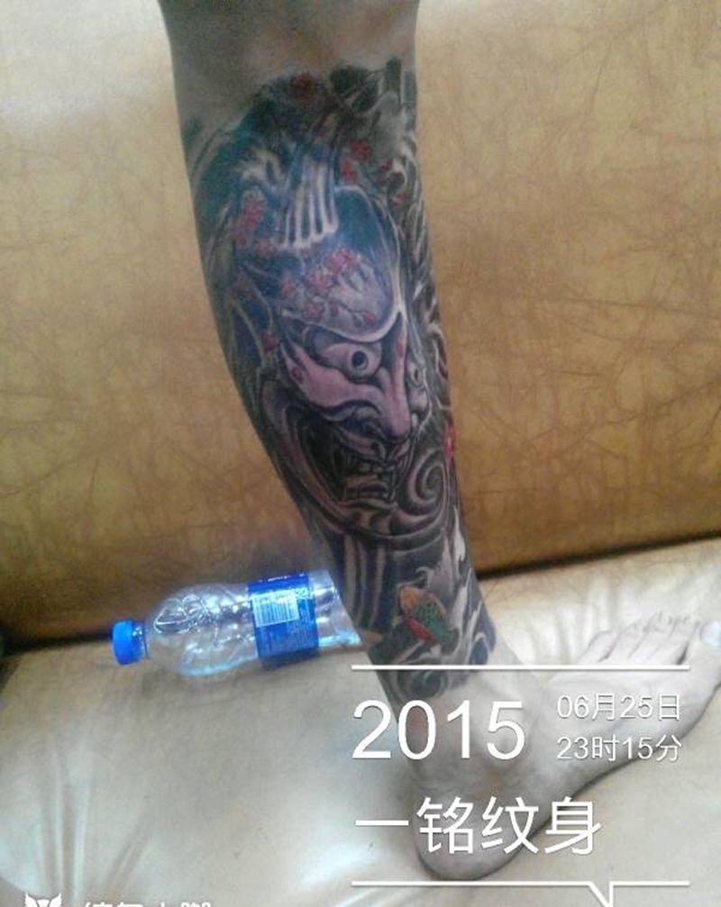 般诺吃鲤鱼包小腿纹身图片