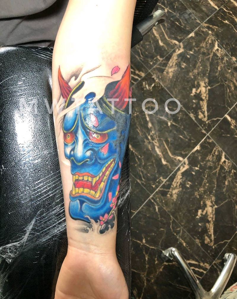 班诺纹身图片_手臂纹身图案