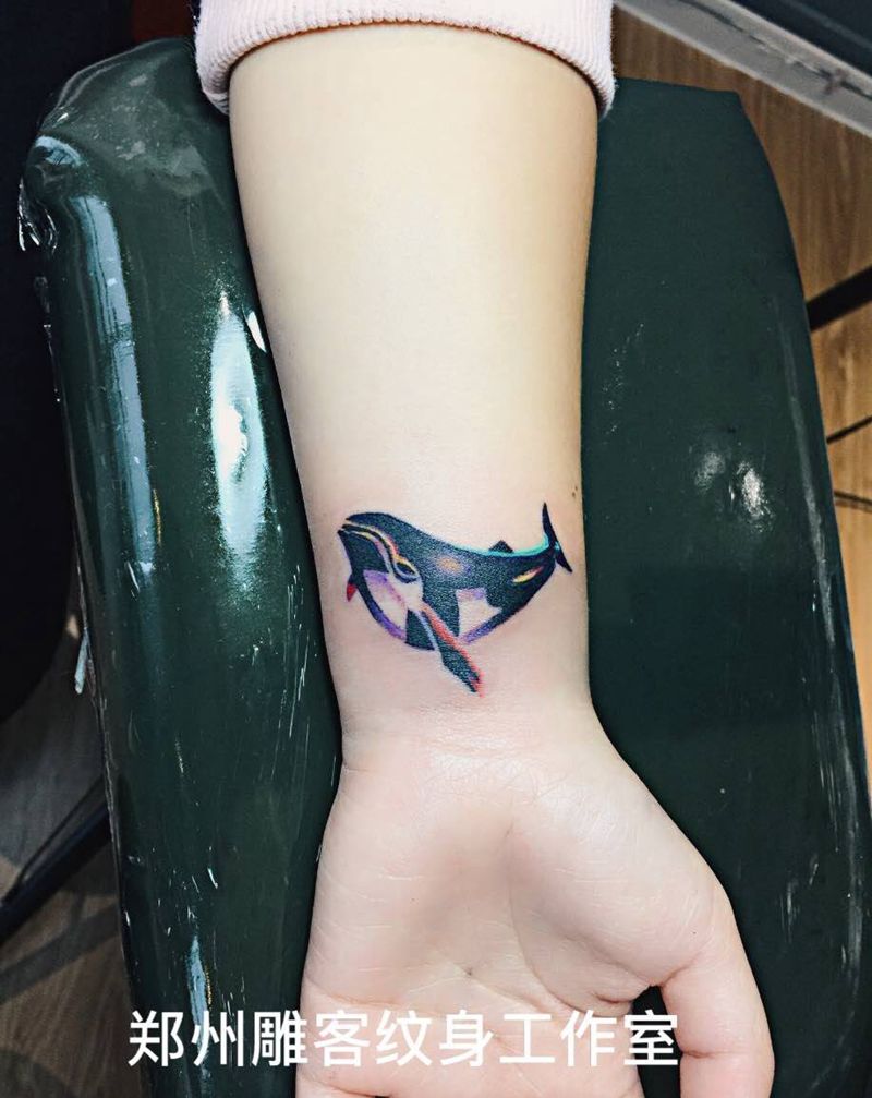 鲸鱼纹身图片_成品手臂传统动物郑州培训人体穿孔纹身图案