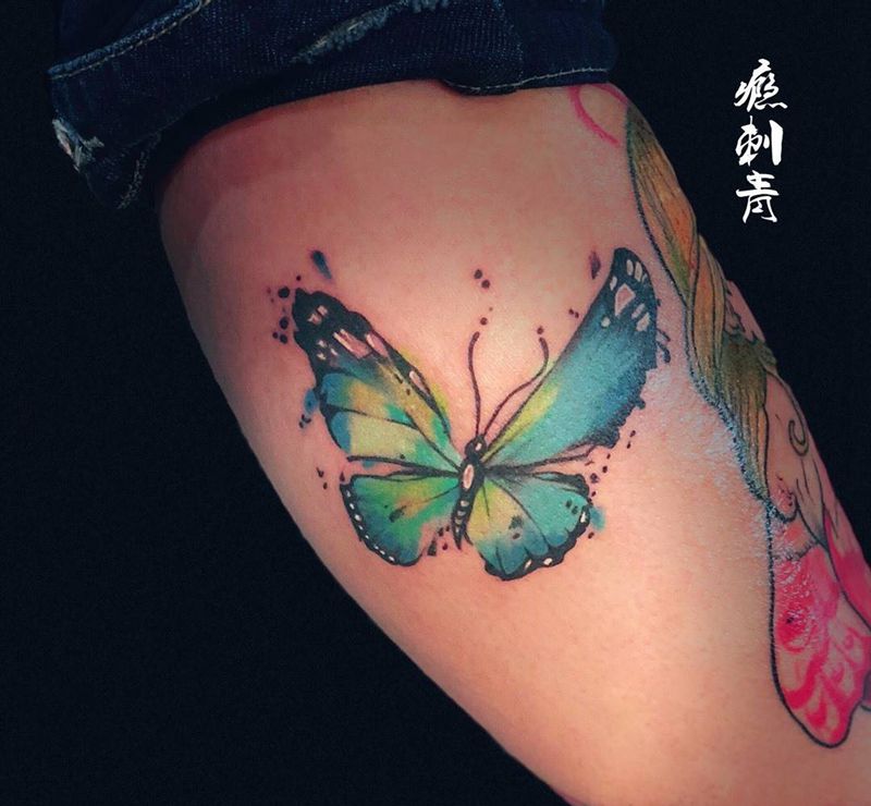 小蝴蝶纹身图片