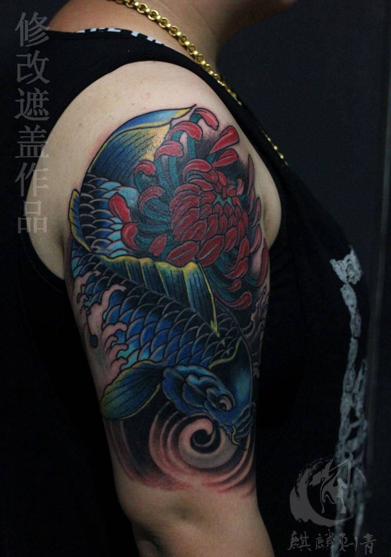 修改添加纹身图片_修改遮盖彩色动物手臂传统锦鲤成品纹身图案