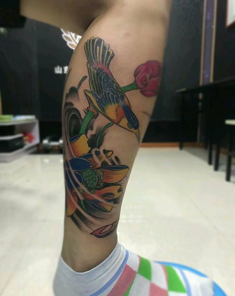 荷花喜鹊纹身图片