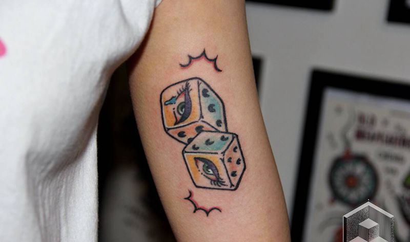 school骰子纹身图片_手臂纹身图案