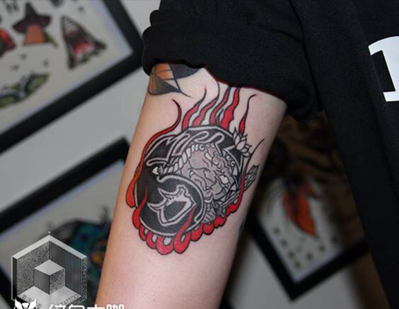 日式达摩蛋纹身图片_手臂纹身图案