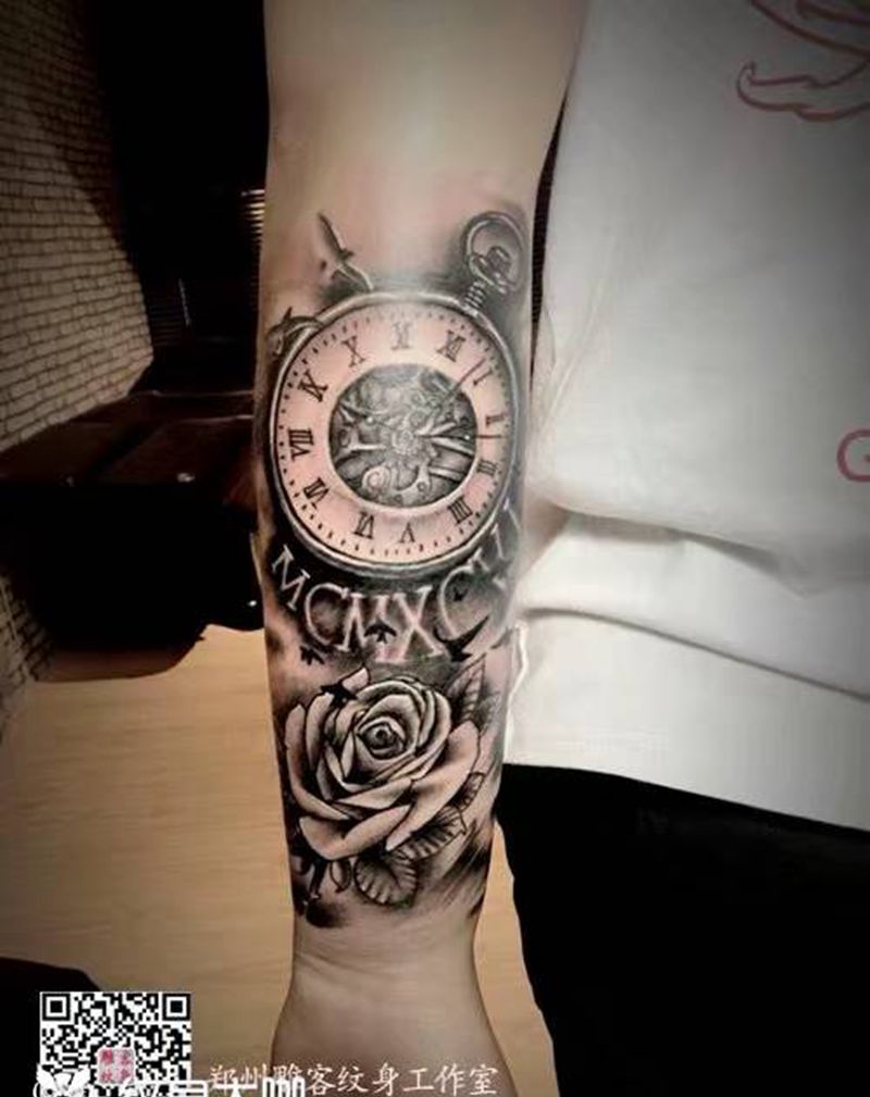 玫瑰钟表包小臂纹身图片_手臂欧美写实纹身图案