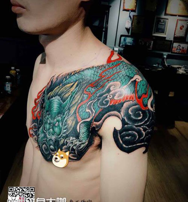 麒麟纹身图片_胸部新传统纹身图案