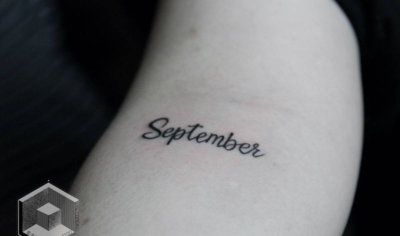 英文小字母纹身图片_手臂纹身图案