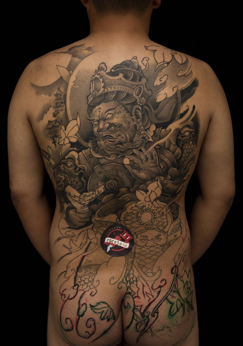 天王纹身图片_背部新传统纹身图案