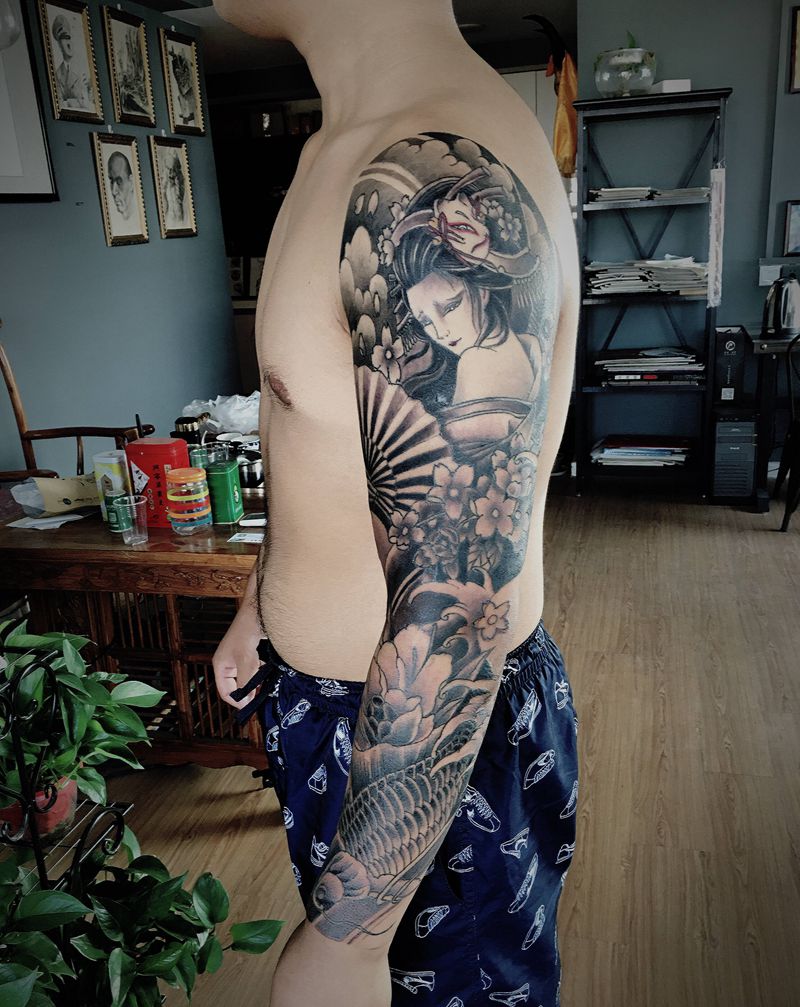 花臂纹身图片_手臂新传统纹身图案