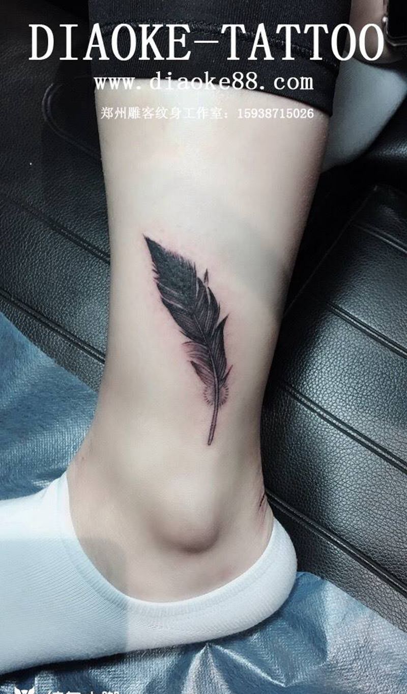 羽毛纹身图片_腿部传统静物培训郑州人体穿孔纹身图案