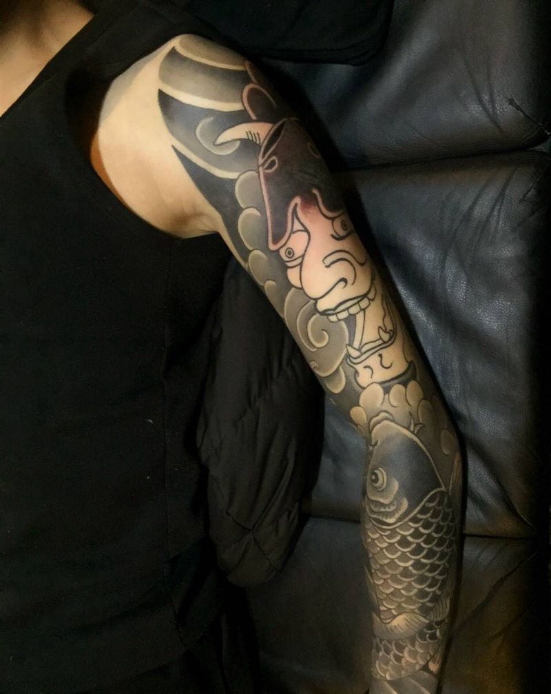 遮盖了两个图纹身图片