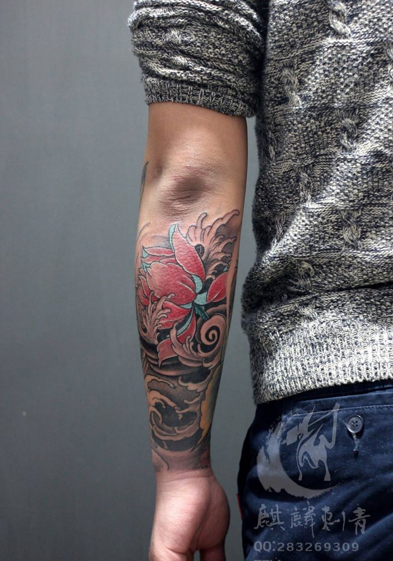 包小臂纹身图片