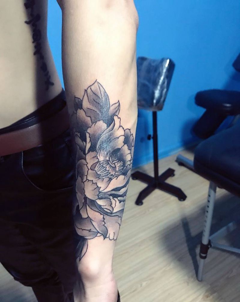 花臂割线小部分纹身图片