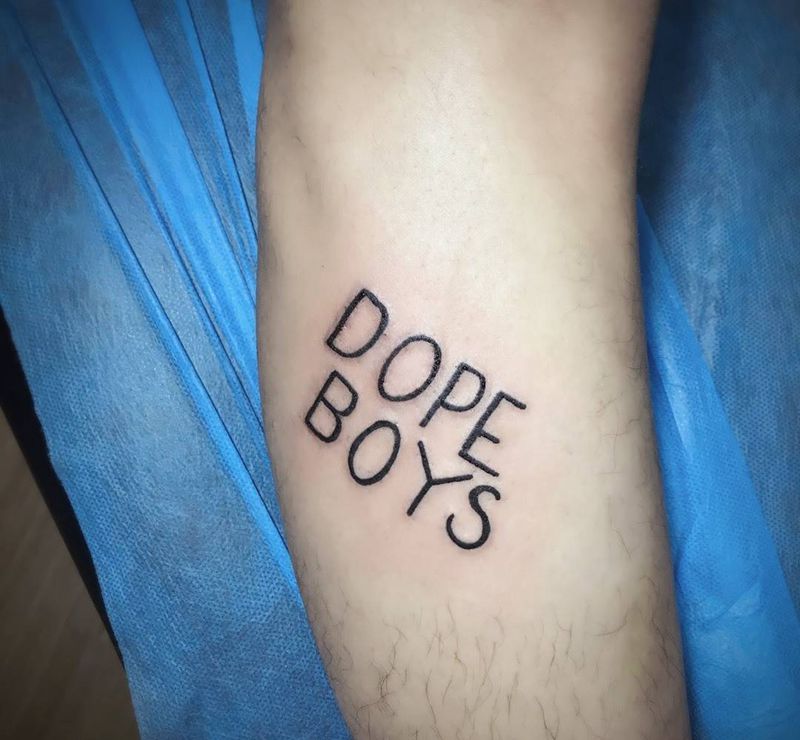 手绘字母纹身图片