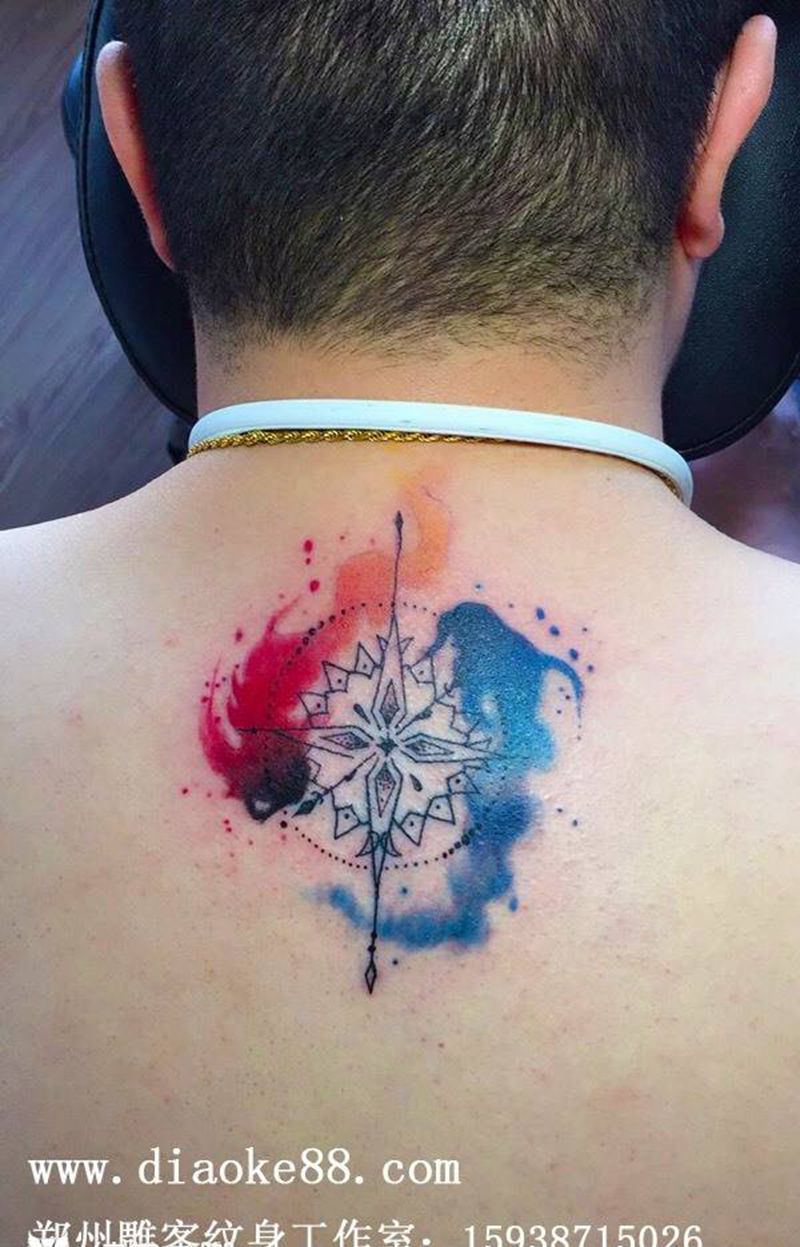 双鱼纹身图片_成品颈部欧美动物郑州人体穿孔纹身图案