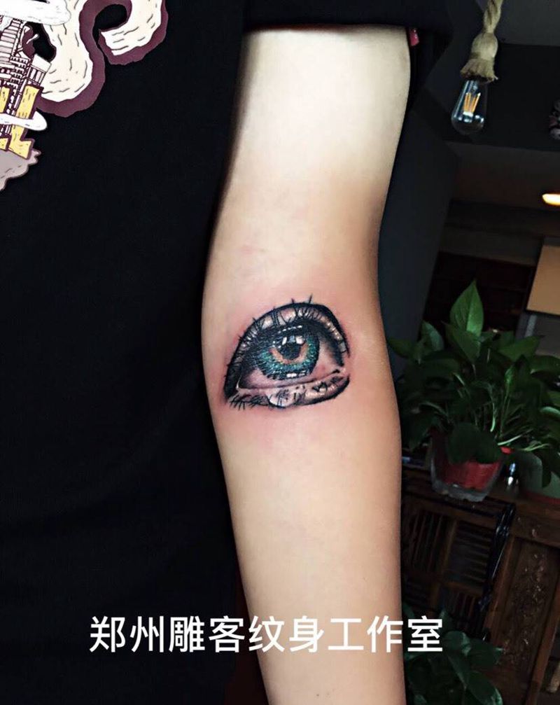 眼睛纹身图片
