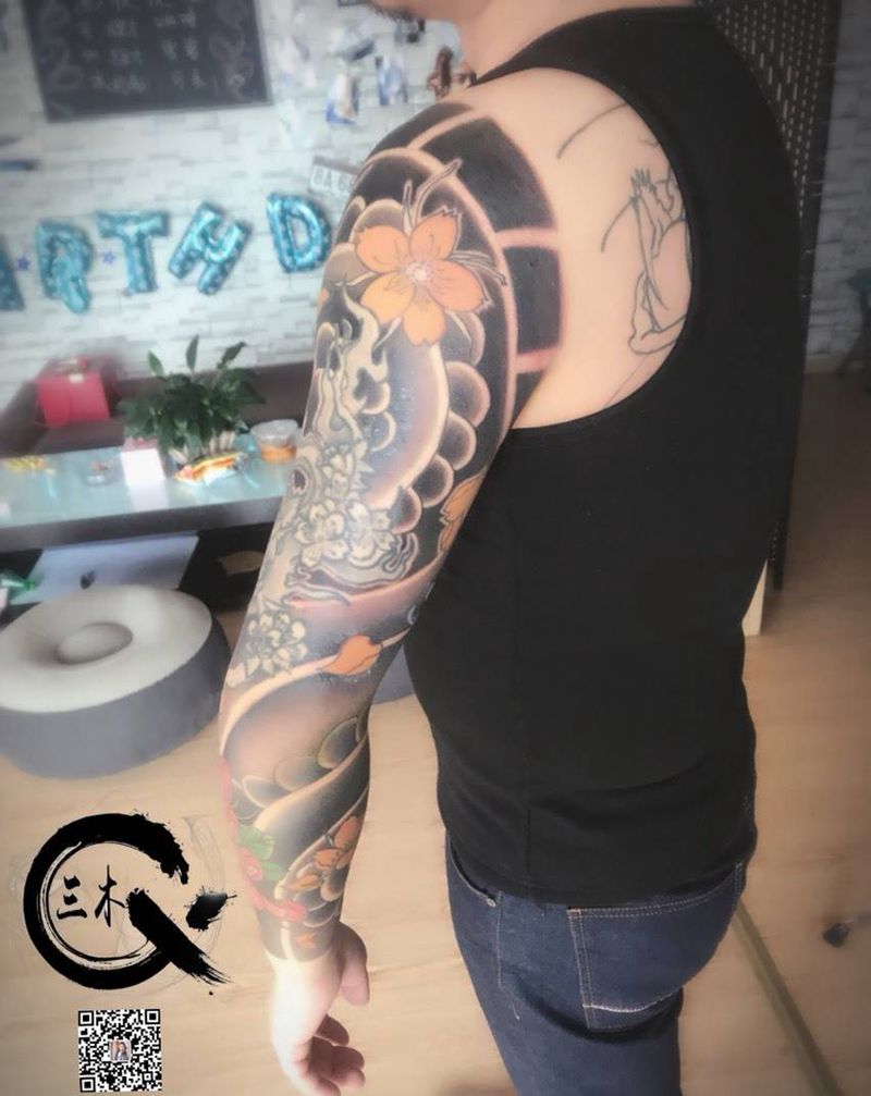 传统花臂一部分纹身图片