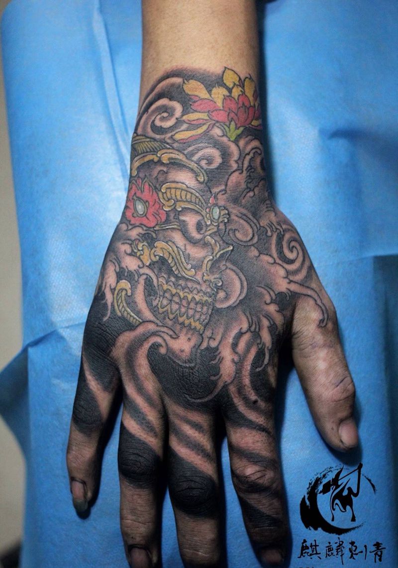 手面纹身纹身图片_成品手部传统鬼神宗教彩色遮盖日式般若纹身图案