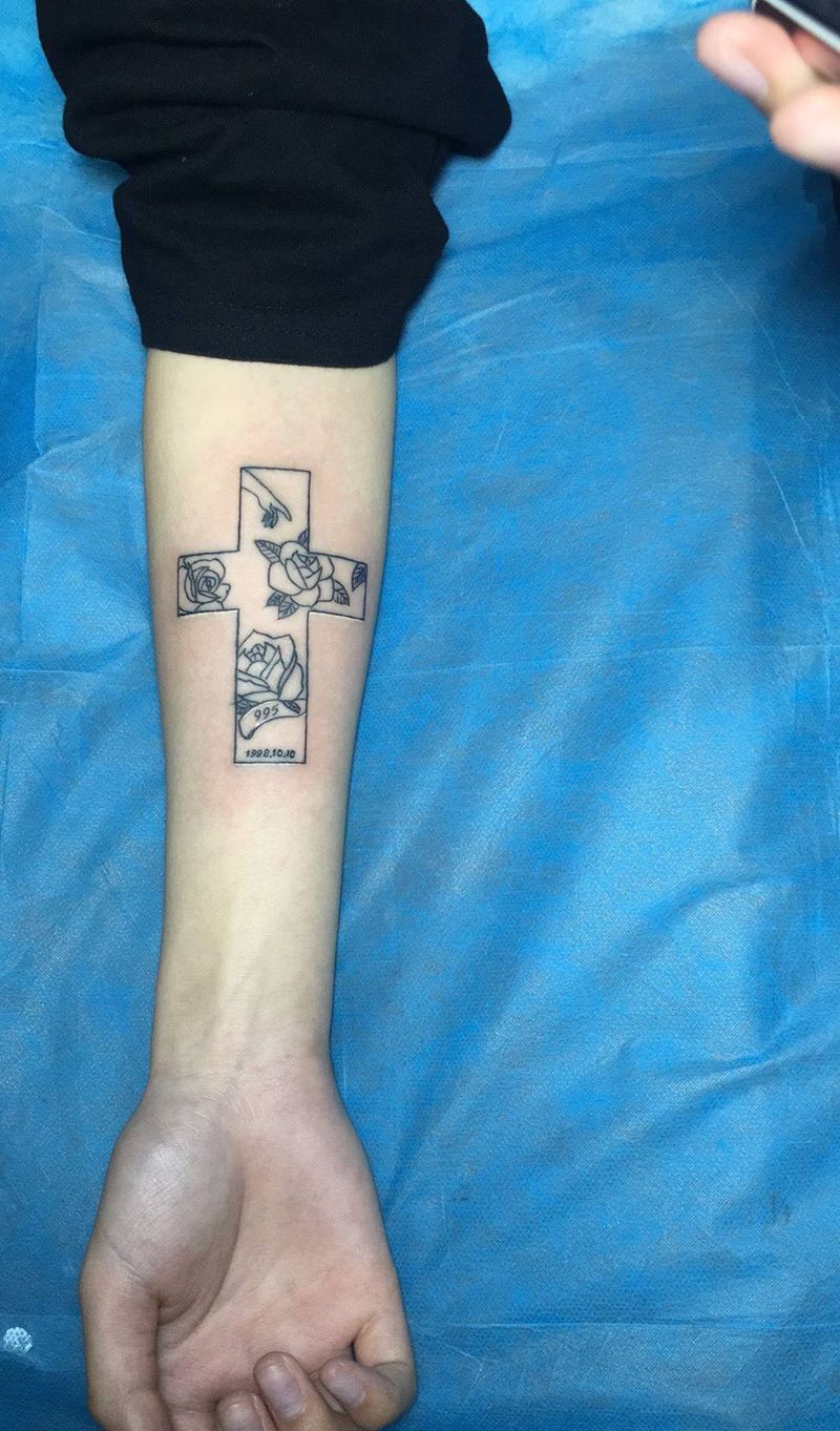 十字架纹身图片