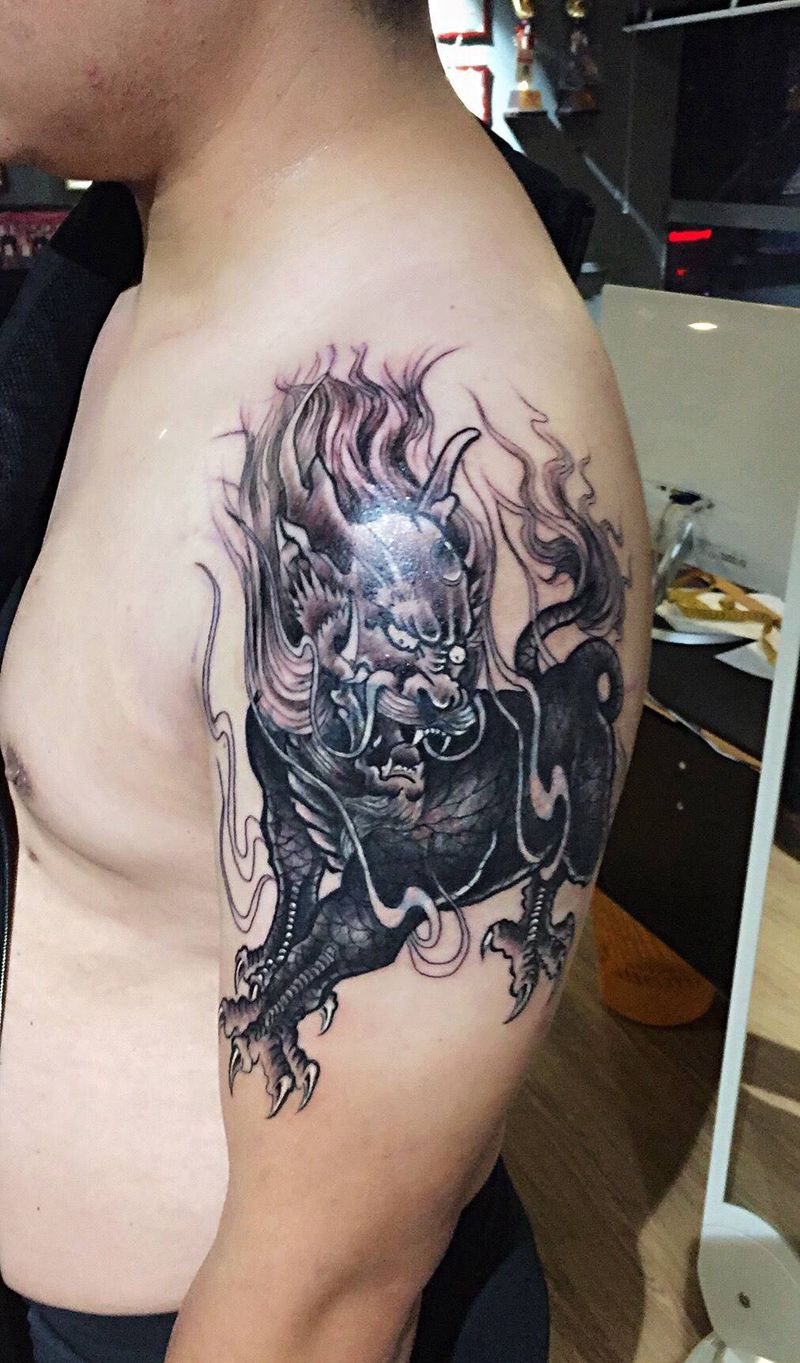 麒麟纹身图片_成品手臂传统动物郑州培训人体穿孔纹身图案