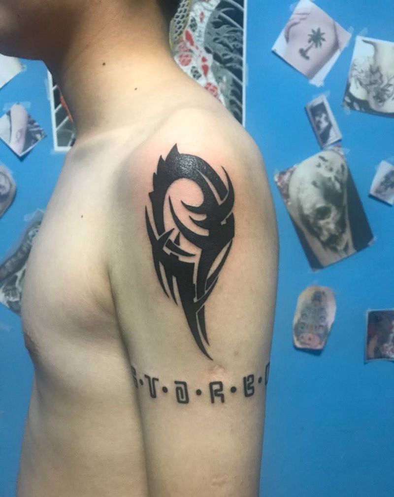 图腾➕字母纹身图片