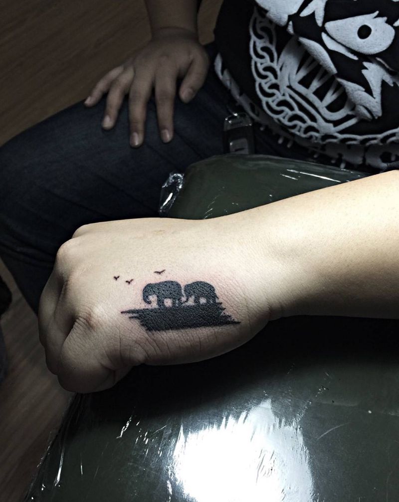 大象纹身图片_成品手部传统动物郑州纹身图案