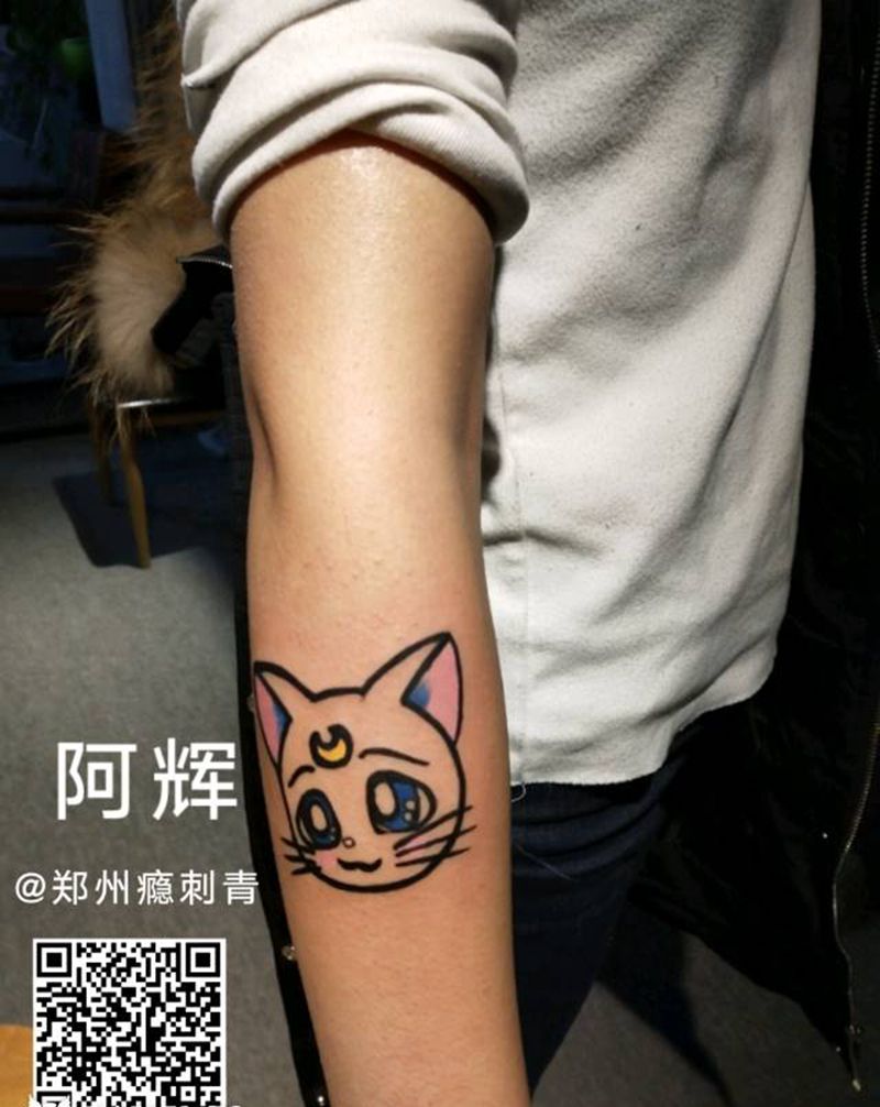 猫纹身图片_手臂传统动物成品纹身图案