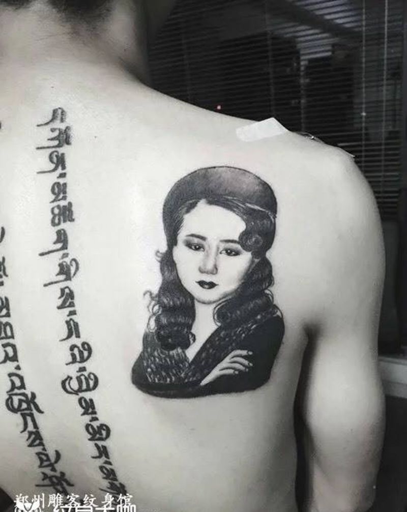 人物肖像纹身图片_成品背部肖像人物郑州培训纹身图案