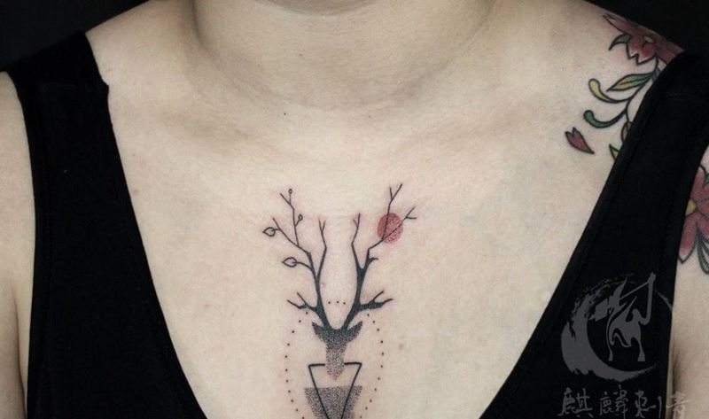 几何纹身纹身图片_成品胸部肩部欧美清新几何植物花卉点刺纹身图案