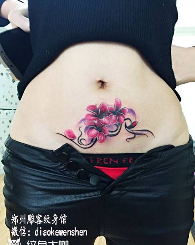 刨腹产疤痕遮盖纹身图片_成品腹部传统植物郑州纹身图案