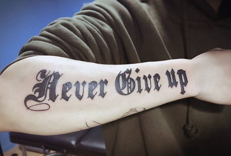 小臂字母三木作品纹身图片