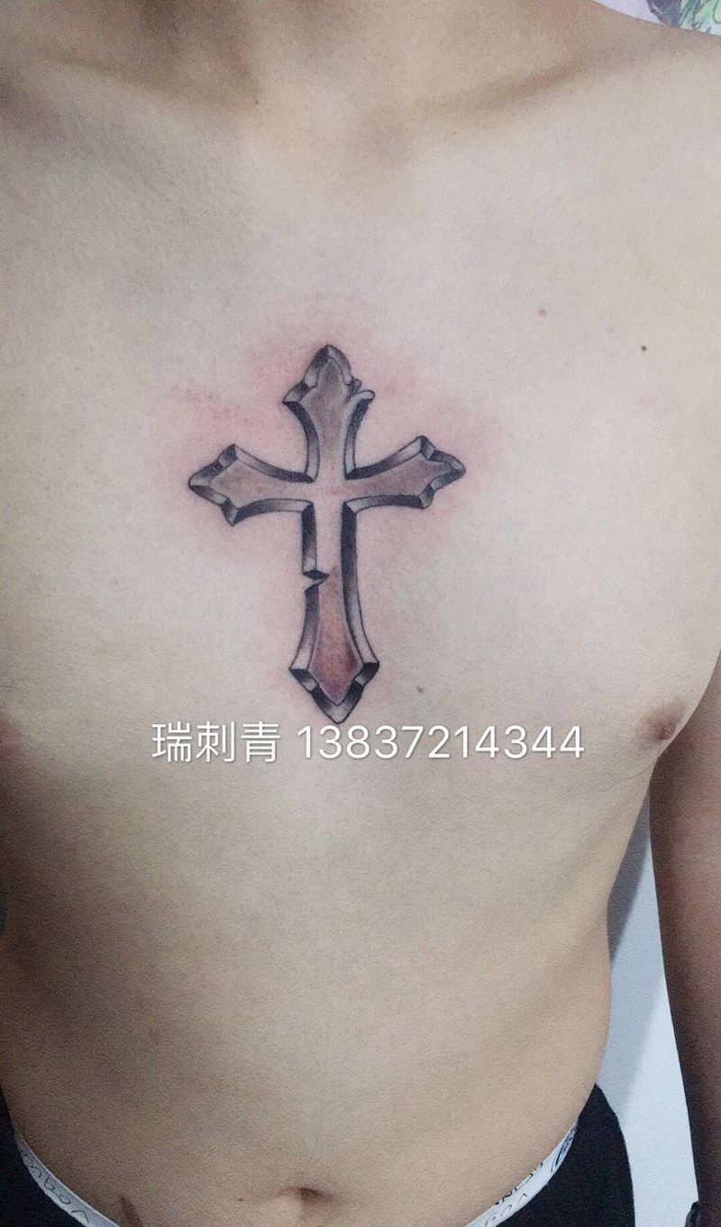 明星同款十字架纹身图片