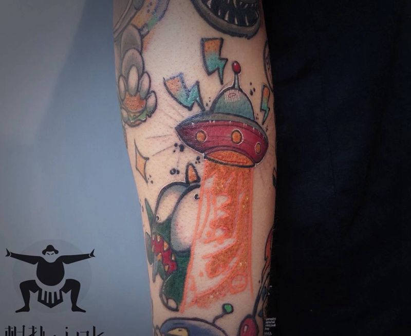 UFO纹身图片_手臂New School纹身图案