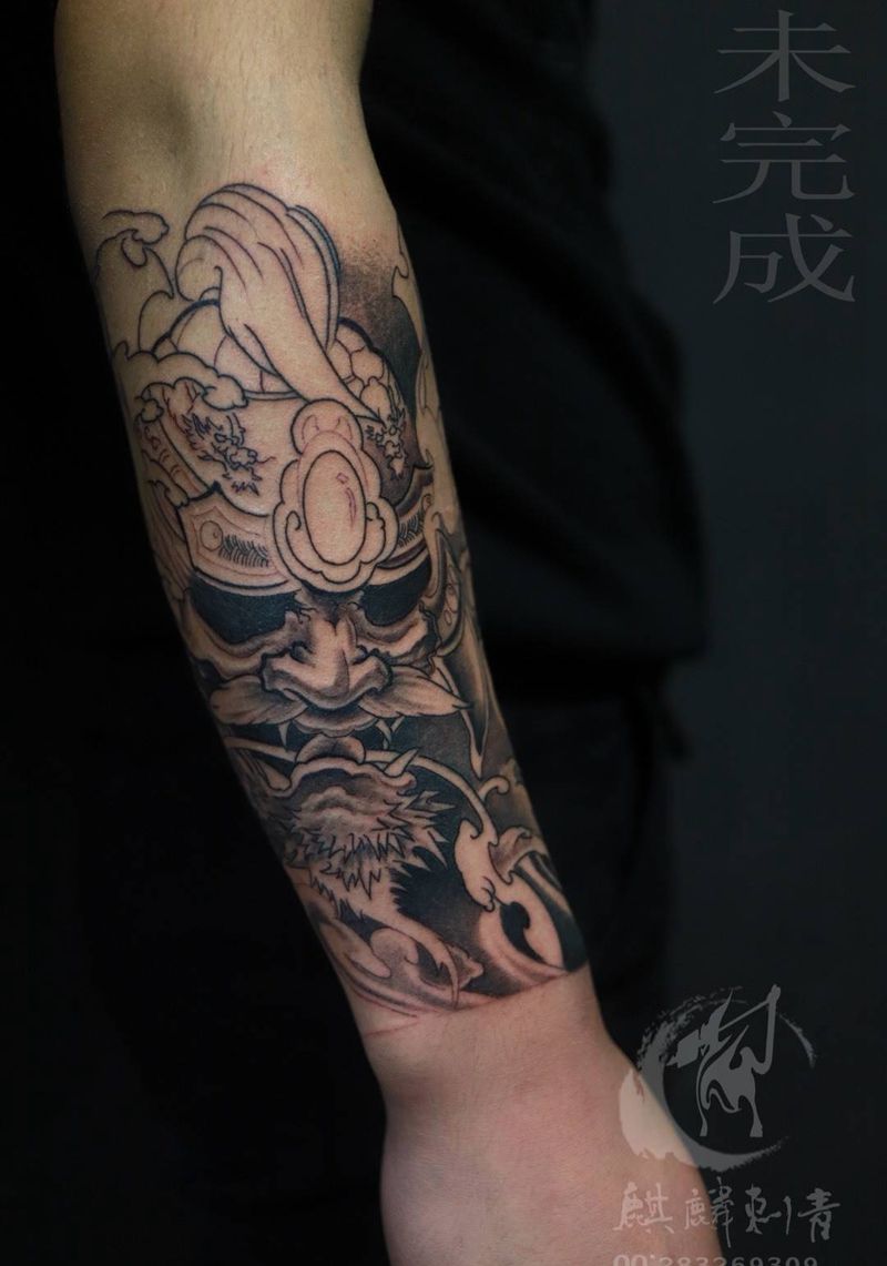 武士纹身图片_手臂传统鬼神宗教黑灰民族武士纹身图案