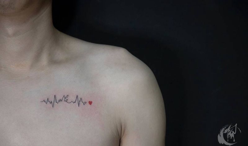 情侣纹身纹身图片_胸部图腾纹身图案