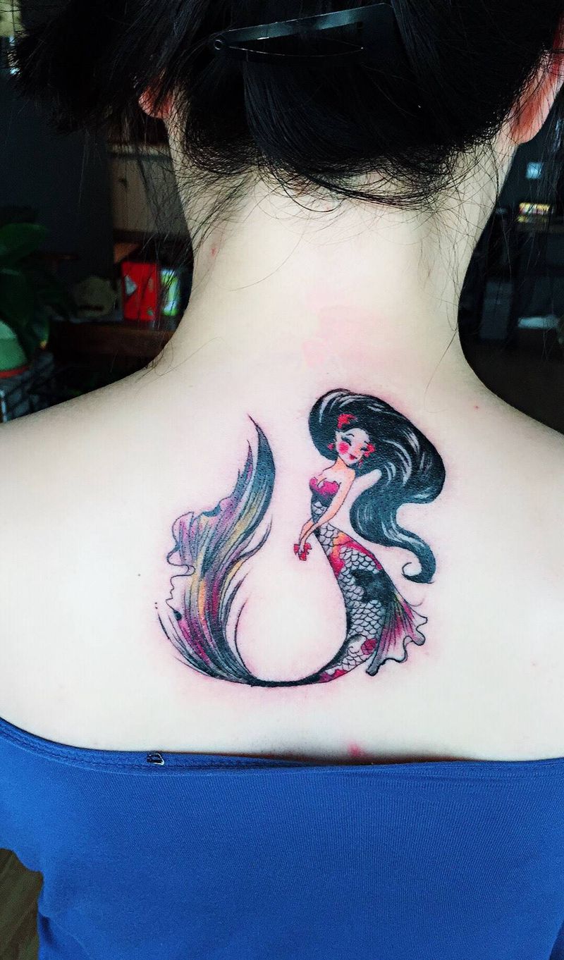 美人鱼纹身图片_成品颈部欧美人物郑州培训人体穿孔纹身图案