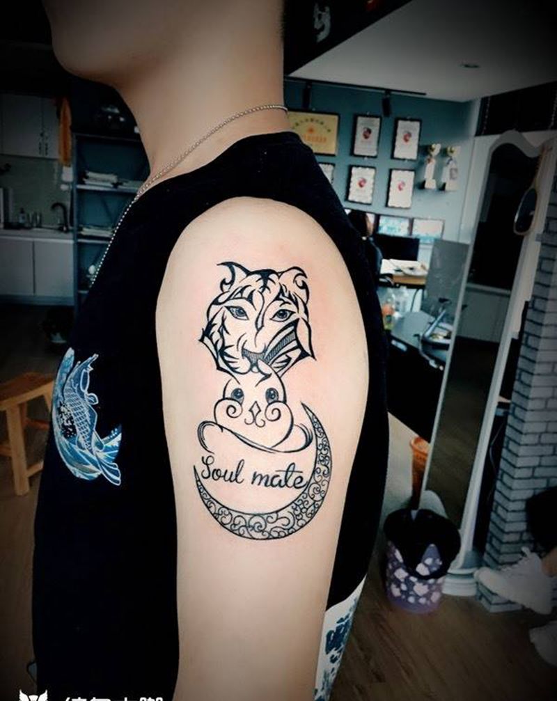 小清新猫咪纹身图片_成品手臂传统动物郑州人体穿孔纹身图案