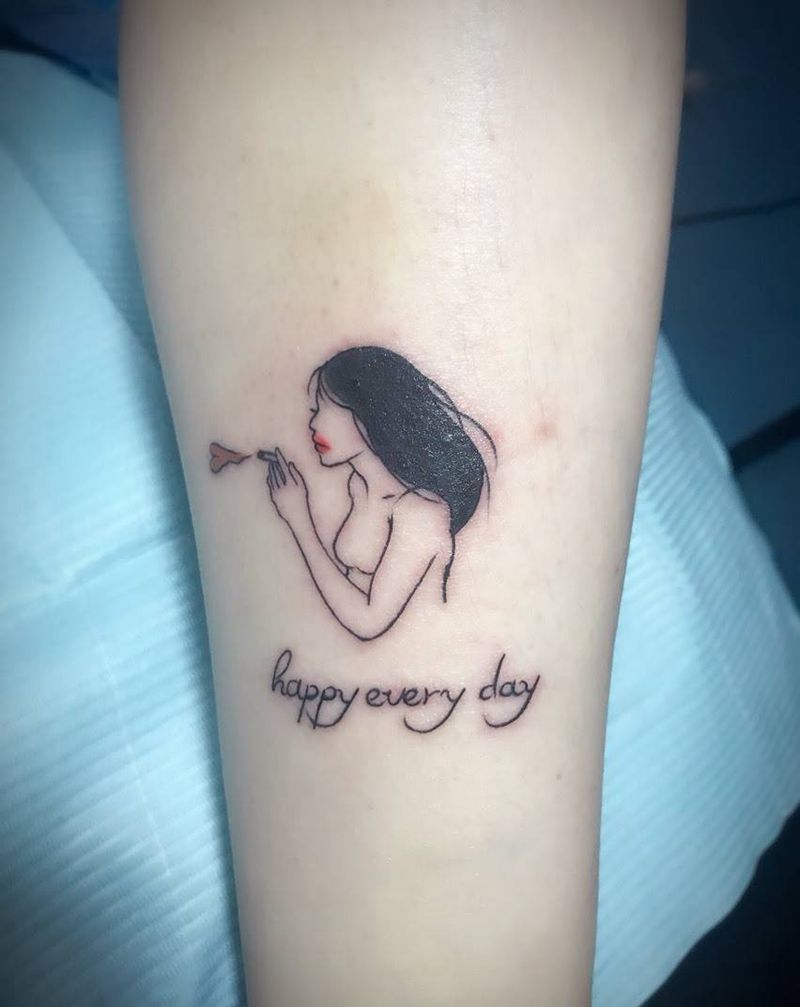 抽烟的女银纹身图片