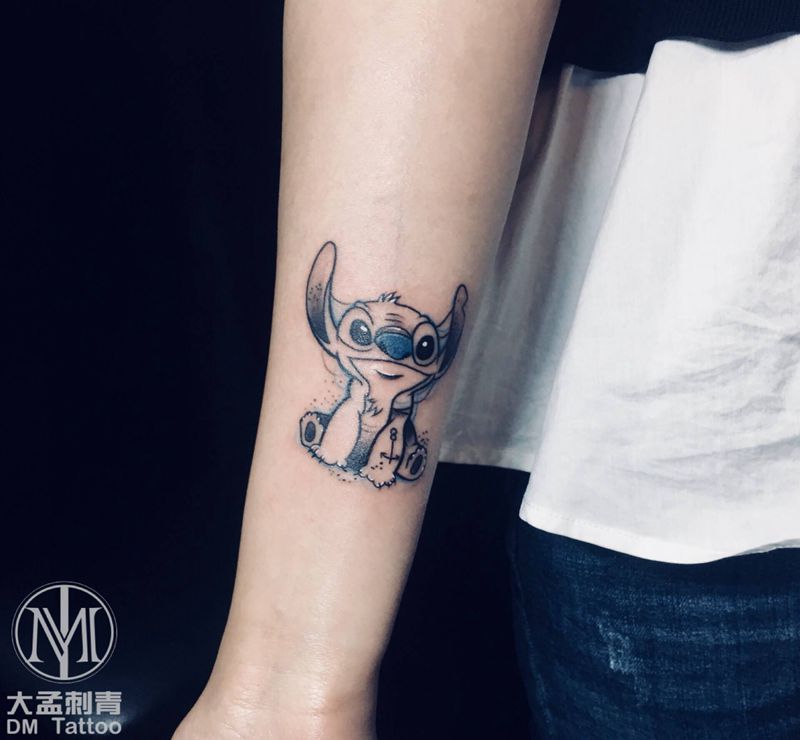 史迪仔纹身图片_手臂纹身图案