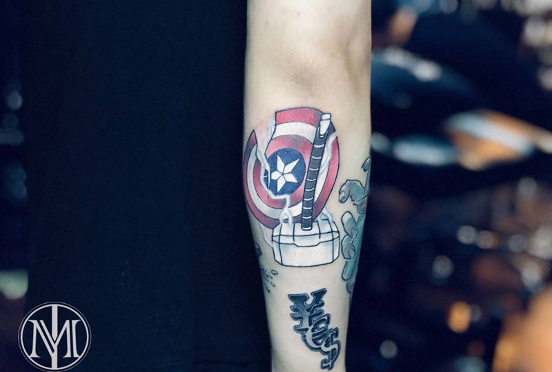 小图纹身图片_手臂Old School花体字纹身图案