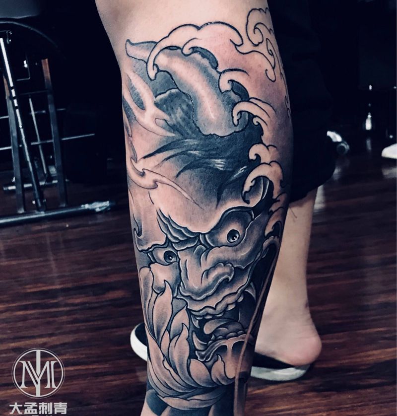 般若纹身图片_腿部新传统纹身图案