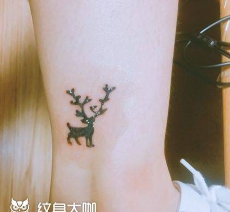 麋鹿纹身图片