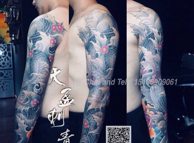 水浪蛇花臂纹身图片_手臂新传统纹身图案