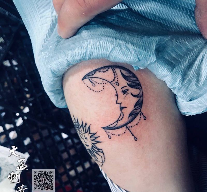 小清新月亮纹身图片_成品原创清新纹身图案